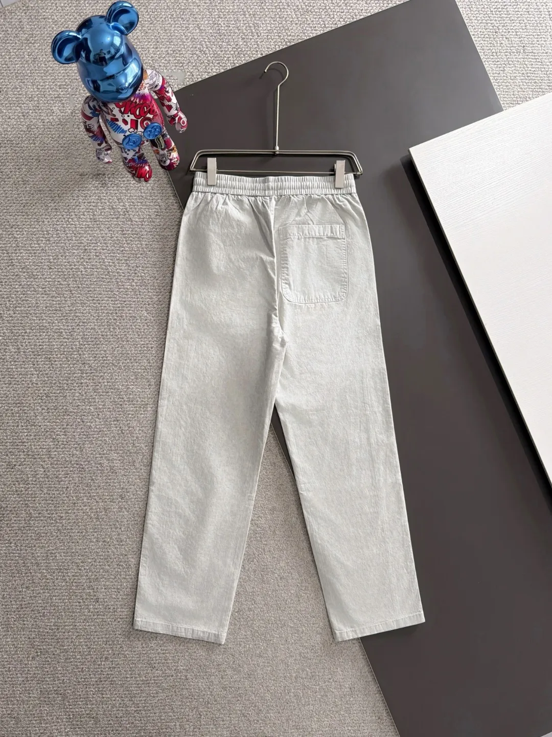 The next day shipped P195 Balenciaga 2026 summer New Arrival elastic casual pants, counter custom fabric Breathable high comfort, impeccable details, brand elements design concept, reflecting high quality. The hand feels delicate and soft! Casual cuts and awesome upper body! Sizes: S-3XL